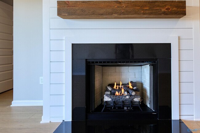 Building Photo - 244 Paca Ln