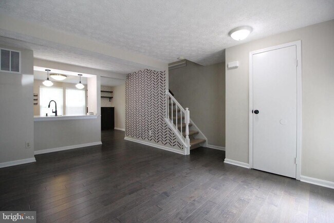Building Photo - 11916 Fieldthorn Ct