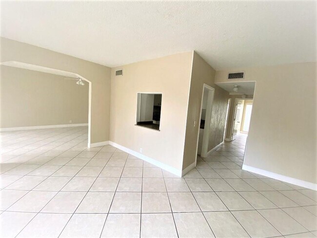 Building Photo - 2500 Coral Springs Dr