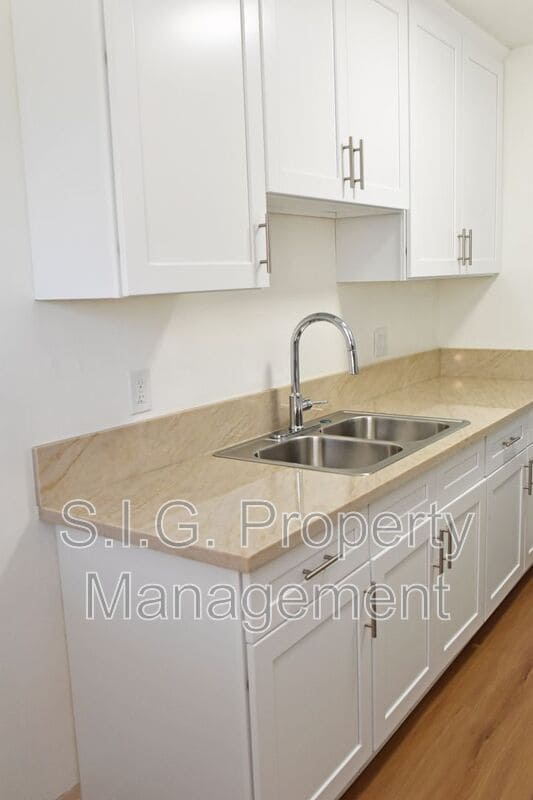 Building Photo - 5637 Strohm Ave