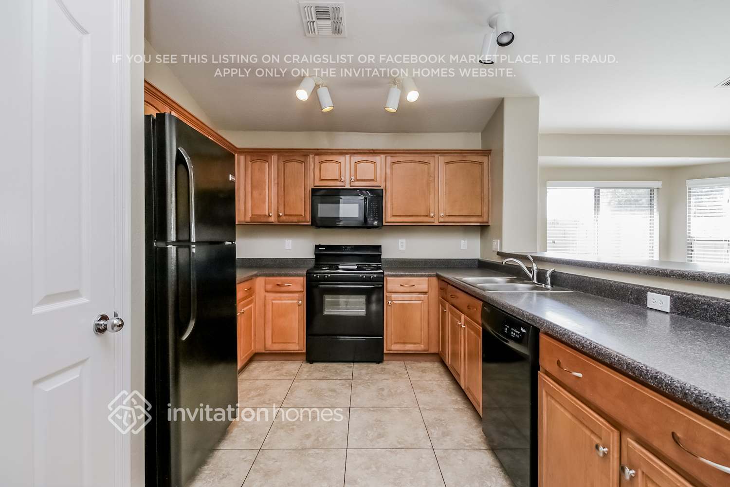 Building Photo - 45055 Portabello Rd