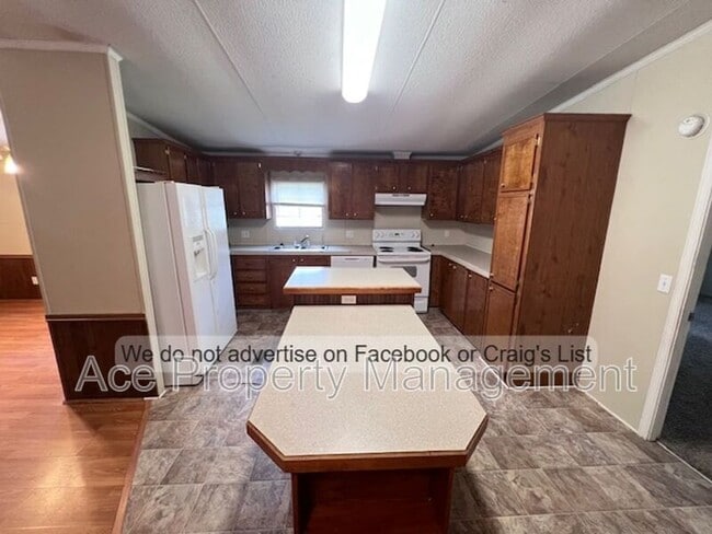 Building Photo - 2625 Tingen Rd