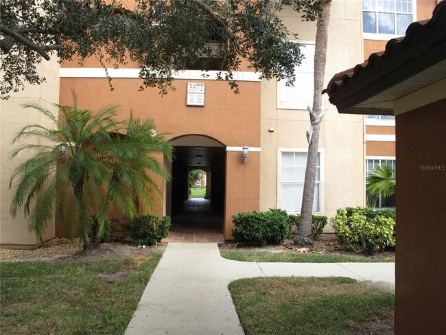 Primary Photo - 5572 Metrowest Blvd