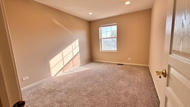 Building Photo - 1187 Pensacola Ct