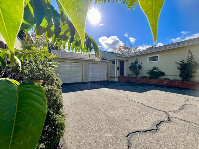 Building Photo - 127 22nd Ave