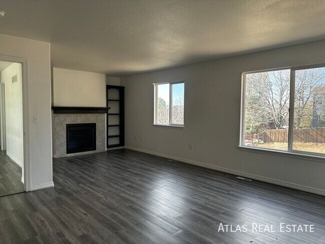 Building Photo - 10789 Vista Rd