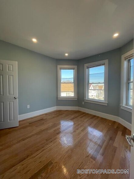 Building Photo - 75 Winchester St