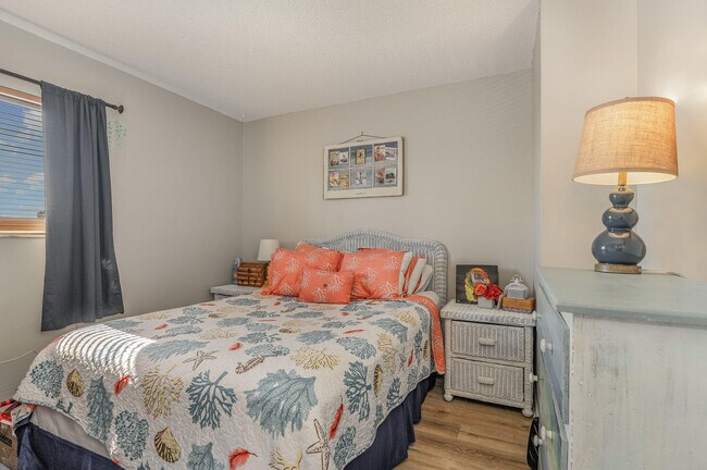 Building Photo - 1279 S Orlando Ave