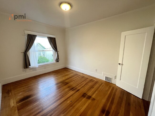 Building Photo - Charming 2br, 1ba Apartment in Lower Pacific Heights w/ Downtown Views