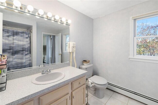 Building Photo - 42 Rollingwood Dr