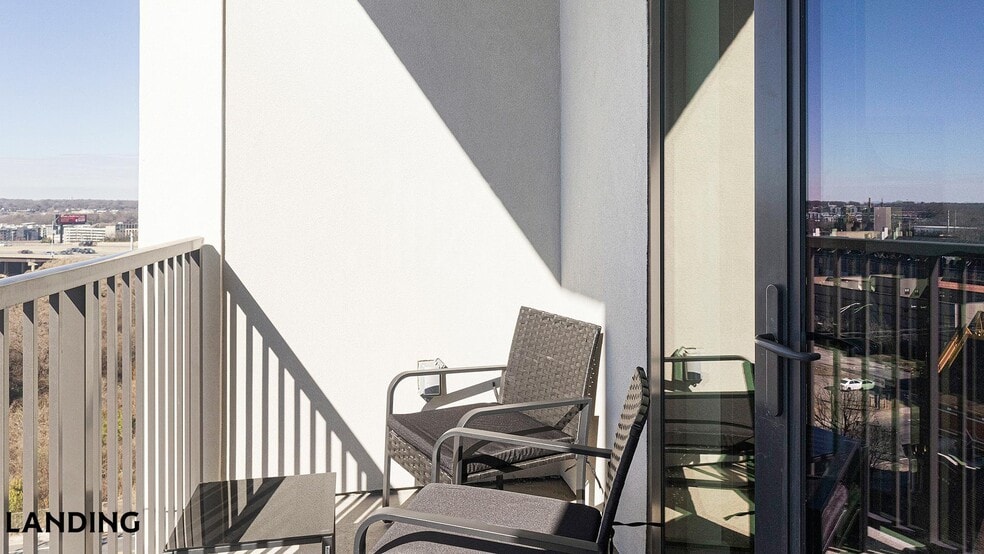 Building Photo - 1007 S Mint St