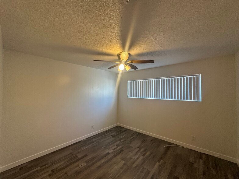 Building Photo - 1001 N Gay St