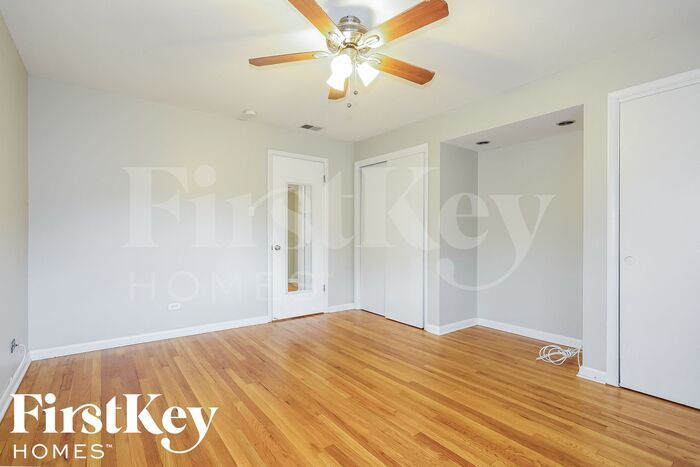 Building Photo - 5458 Franklin Ave