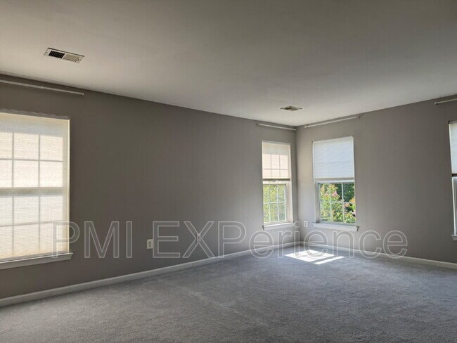 Building Photo - 3526 Halford St