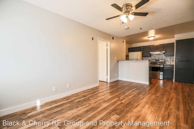 Building Photo - 1 br, 1 bath House - 1361 E University Ave...