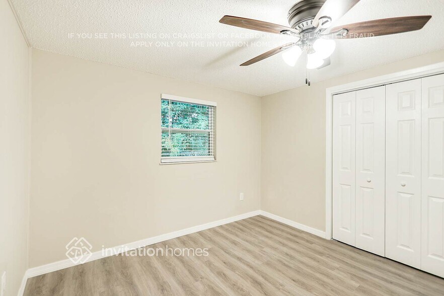 Building Photo - 15740 Sea Pines Dr