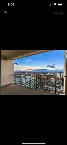 Building Photo - 777 N Washington St