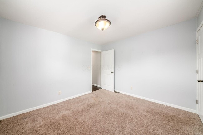Building Photo - 5432 Sharon Park Ave