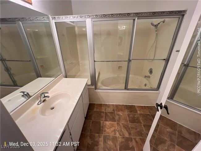 Building Photo - 2417 Lourdes Ave