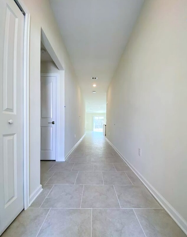 Building Photo - 272 Bergamot Lp