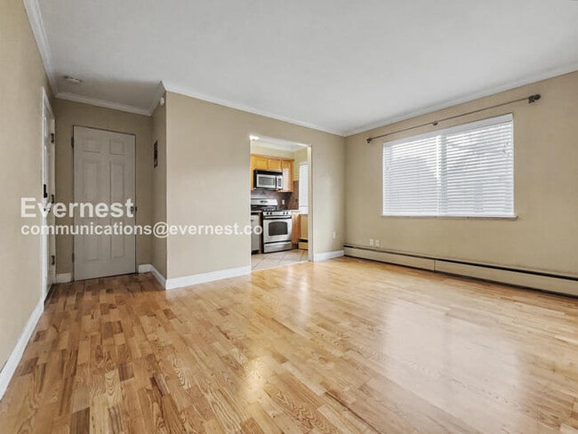 Building Photo - 276 S Sherman St