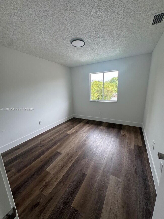 Building Photo - 447 Corte Madera Ln