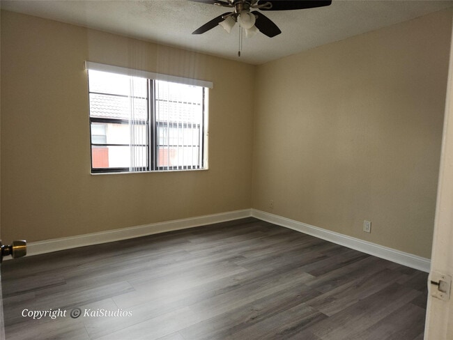 Building Photo - 10293 NW 33rd St