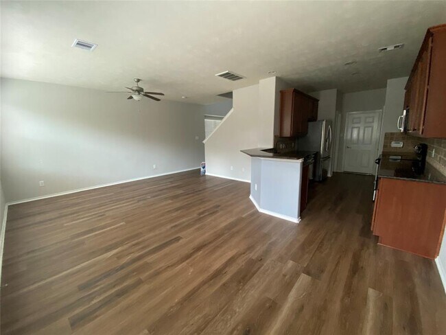 Building Photo - 279 Bloomhill Pl