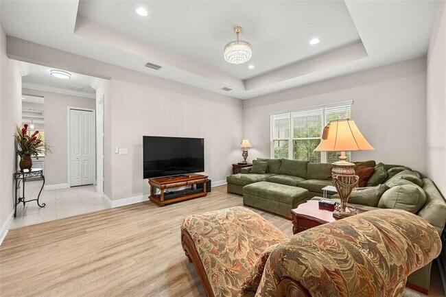 Building Photo - 30715 Tumbleberry St