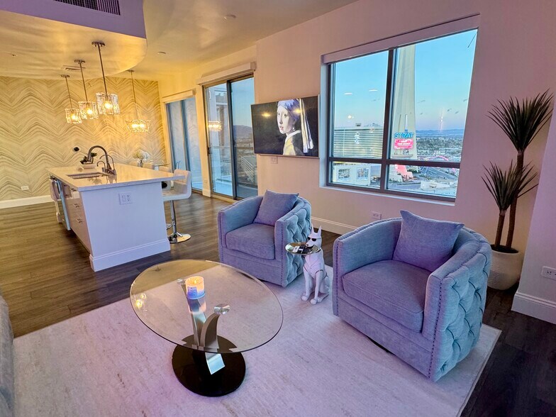 Building Photo - 200 W Sahara Ave