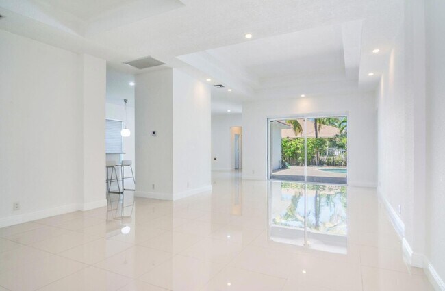 Building Photo - 2002 Schooner Ln