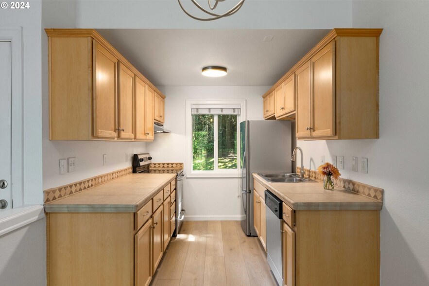 Building Photo - 2680 SW 87th Ave