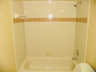 Building Photo - 1605 Meadows Cir