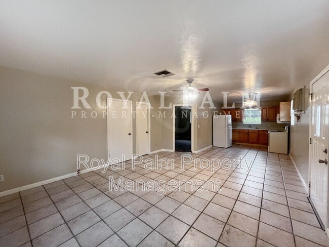 Building Photo - 27917 Washington St