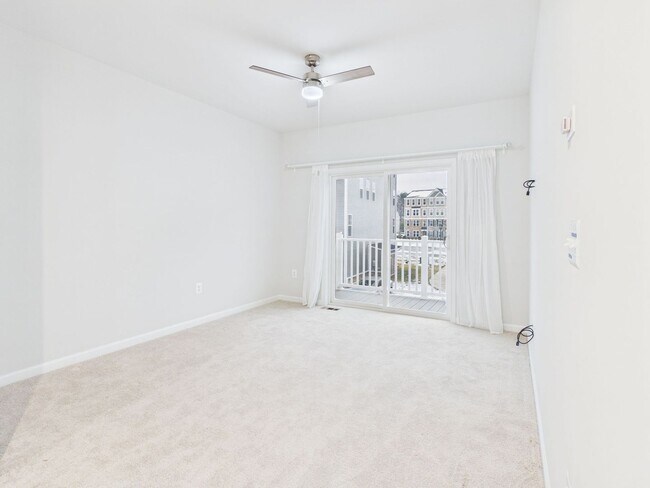 Building Photo - 640 Brookwood Glen Terrace