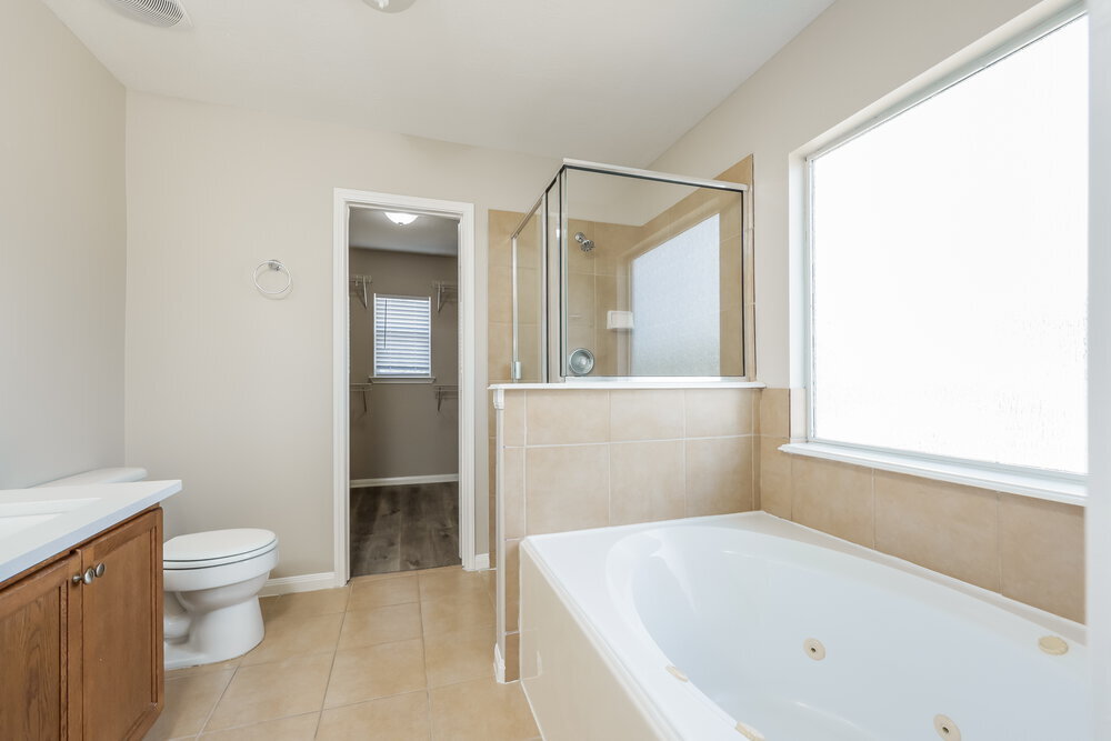 Building Photo - 19203 Anthurium Ct