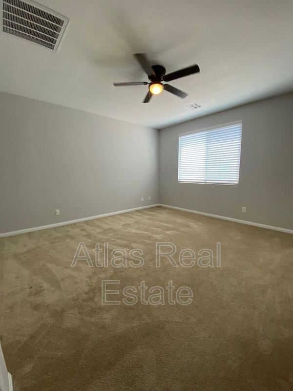 Building Photo - 10455 Skye Knoll Ave