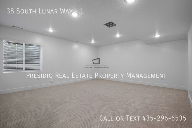 Building Photo - 38 S Lunar Wy