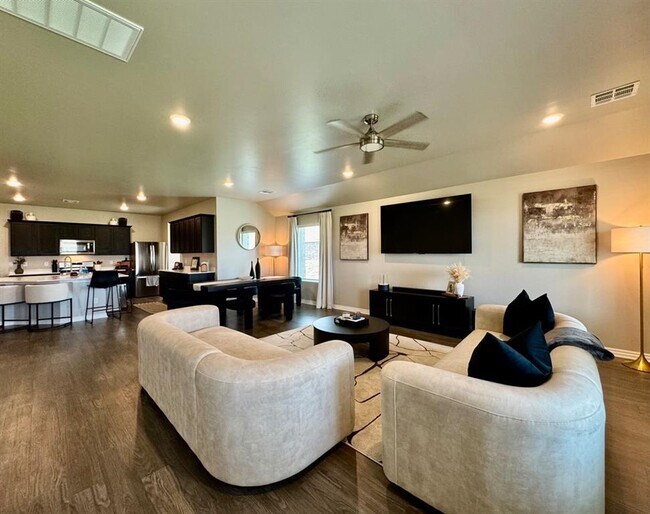 Building Photo - 2800 Stormy St