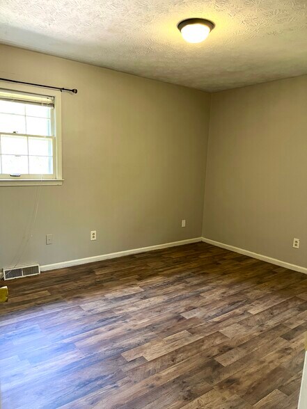Building Photo - 3313 Tisdale Dr