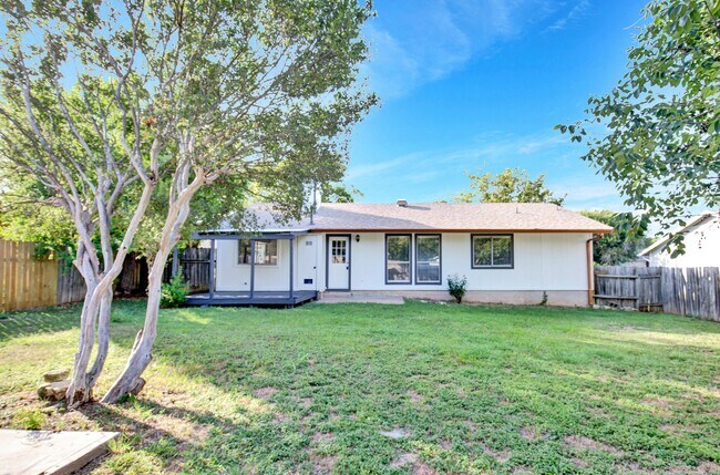 Building Photo - 3109 Monument Dr
