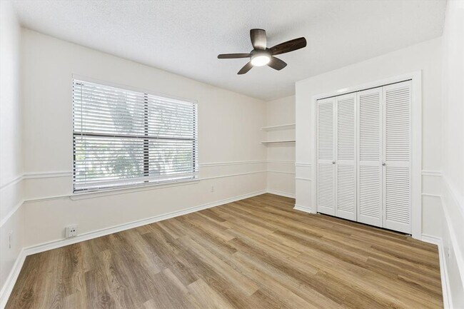 Building Photo - 8405 Loralinda Dr