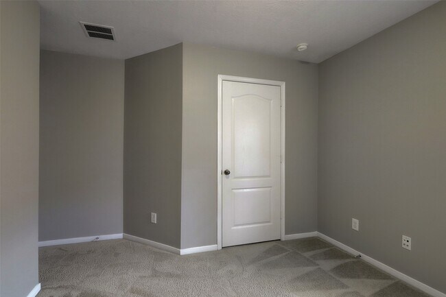 Building Photo - 13834 Rolling River Ln