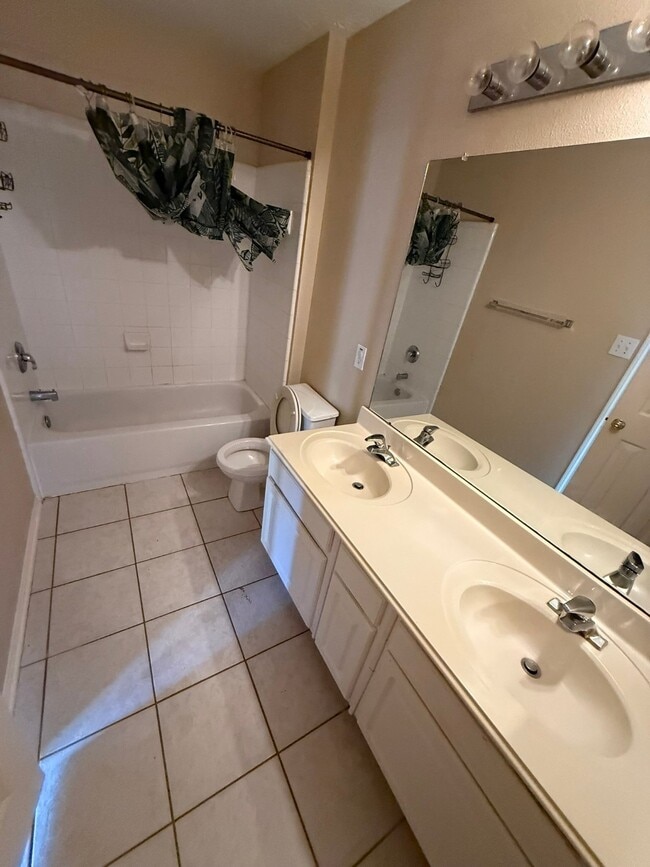 Building Photo - 14906 White Forge Ln