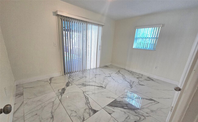 Building Photo - 2217 Grant St