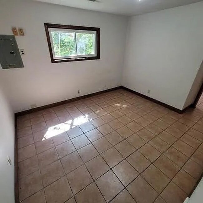 Building Photo - 724-738 Ridgeland Avenue