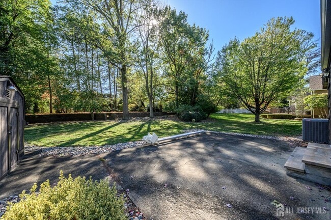 Building Photo - 3996 Park Ave