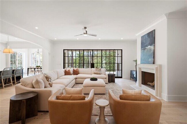 Building Photo - 1074 Moores Mill Rd NW