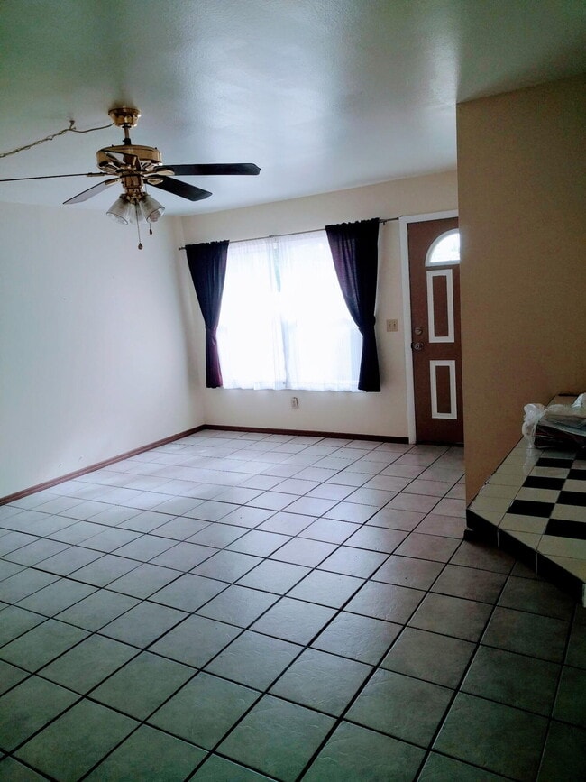 Building Photo - 1449 SE Larkwood Cir