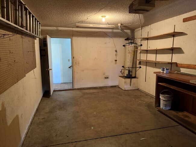 Building Photo - 990/992 JUSTIN DUPLEX